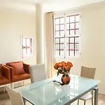 Clerigos Apts *