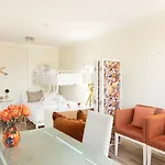 Clerigos Apts *